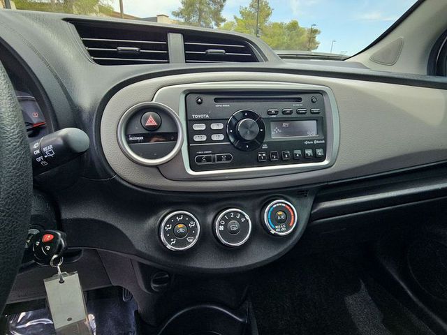 2012 Toyota Yaris LE 5Dr