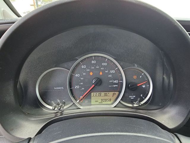 2012 Toyota Yaris LE 5Dr