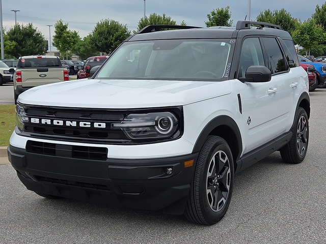 2024 Ford Bronco Outer Banks 4WD Sport