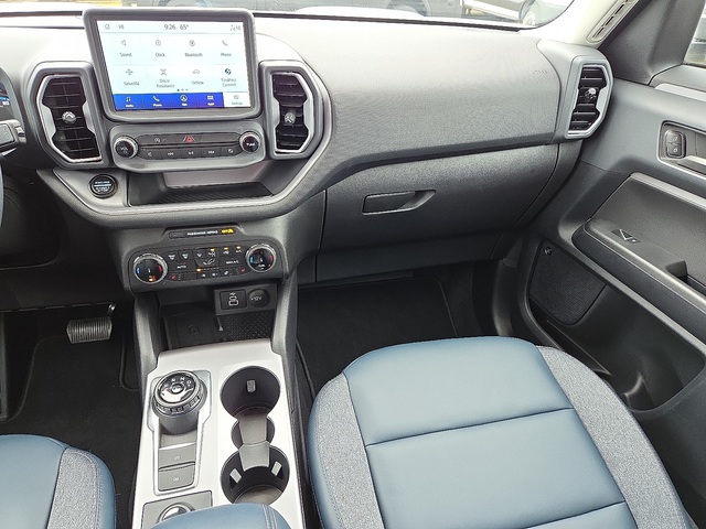 2024 Ford Bronco Outer Banks 4WD Sport