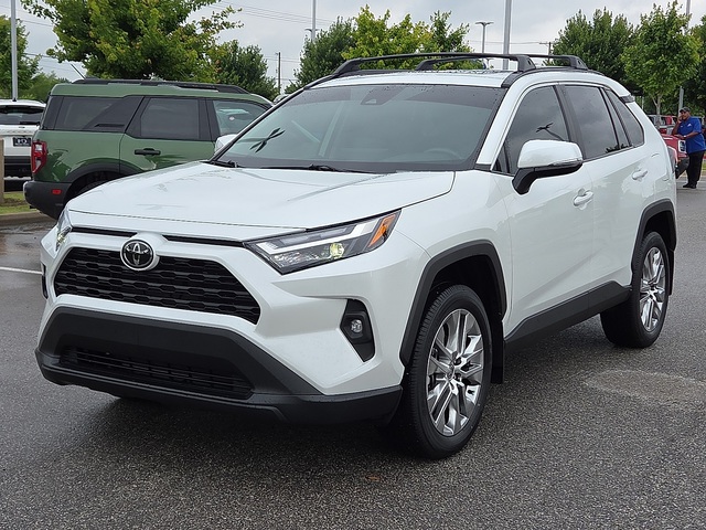 2024 Toyota RAV4 XLE Premium FWD