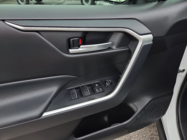 2024 Toyota RAV4 XLE Premium FWD