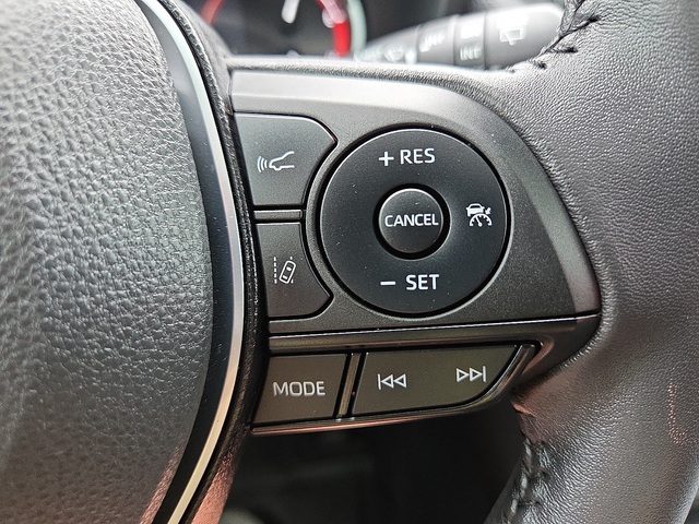 2024 Toyota RAV4 XLE Premium FWD