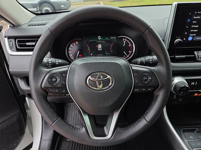 2024 Toyota RAV4 XLE Premium FWD