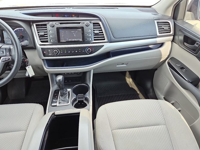 2018 Toyota Highlander LE FWD