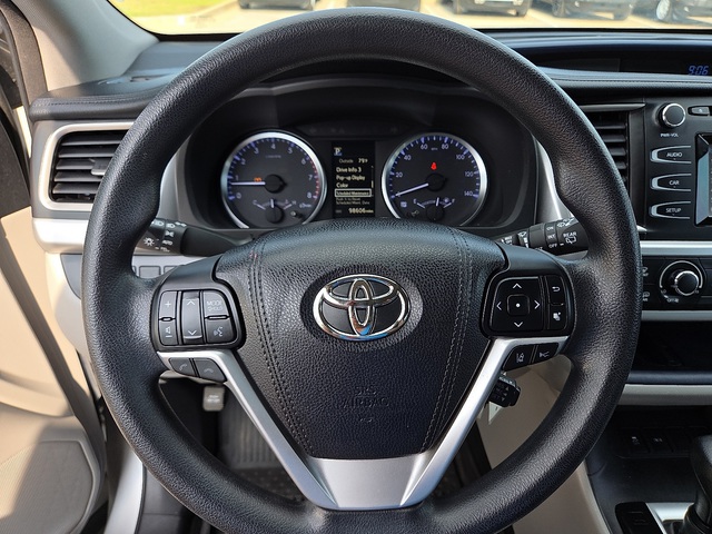 2018 Toyota Highlander LE FWD