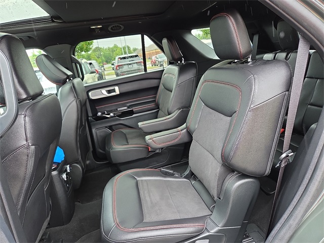 2024 Ford Explorer ST-Line RWD