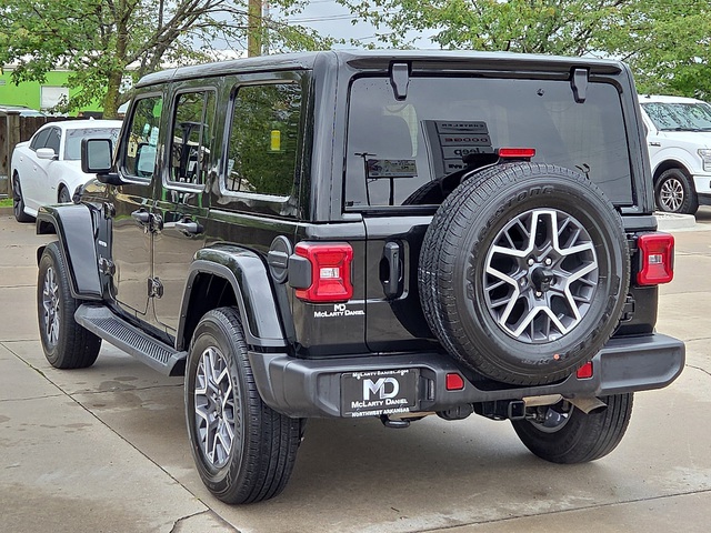 2024 Jeep Wrangler Sahara 4WD