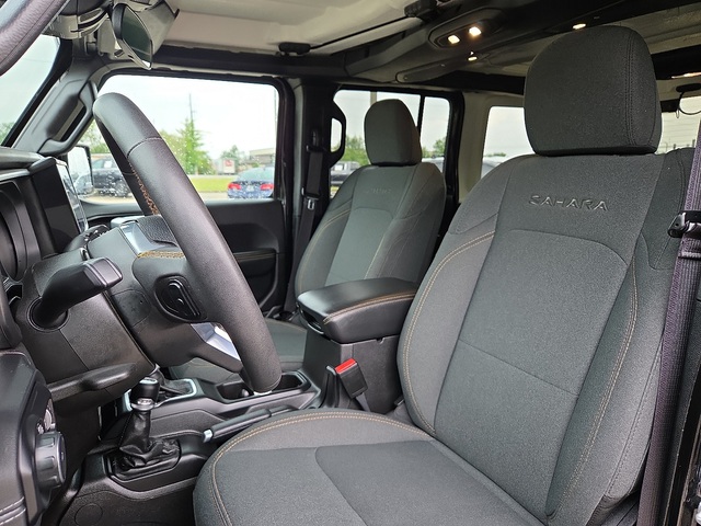 2024 Jeep Wrangler Sahara 4WD