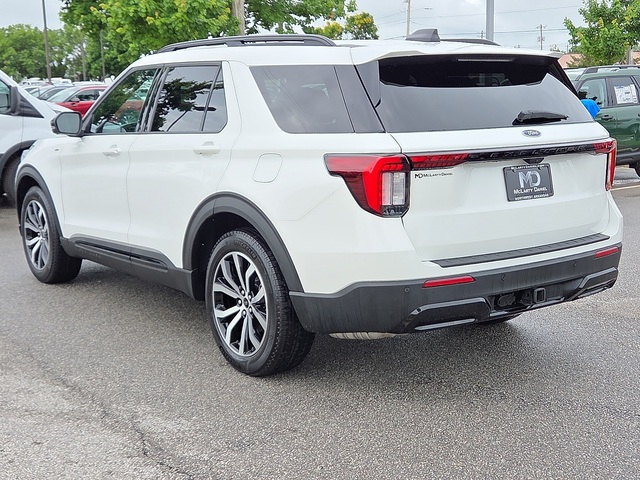 2025 Ford Explorer ST-Line RWD