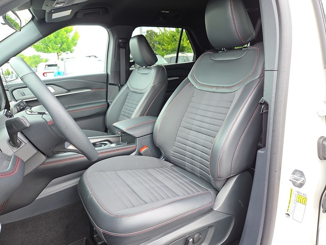 2025 Ford Explorer ST-Line RWD