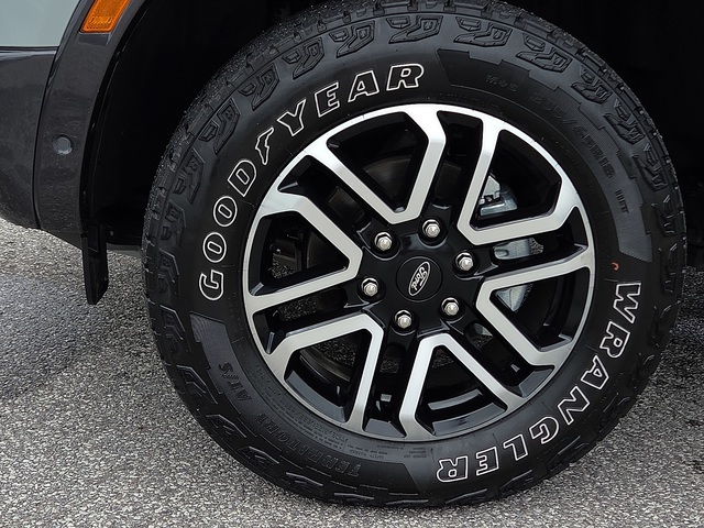 2024 Ford Ranger LARIAT 4WD 5ft Box
