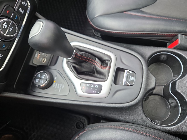 2017 Jeep Cherokee L Plus 4WD
