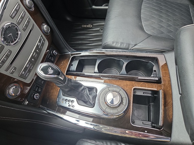 2019 INFINITI QX80 LUXE AWD