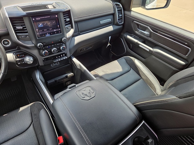 2022 Ram 1500 Laramie 4WD 5ft7 Box