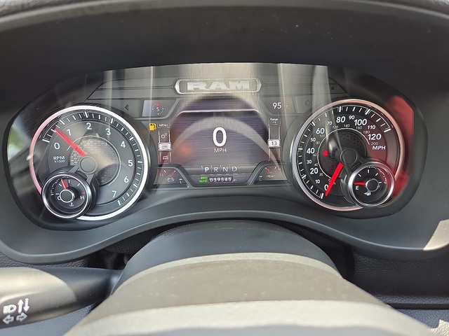 2022 Ram 1500 Laramie 4WD 5ft7 Box