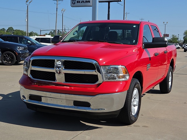 2023 Ram 1500 Classic SLT 4WD 5ft7 Box