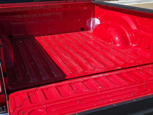 2023 Ram 1500 Classic SLT 4WD 5ft7 Box