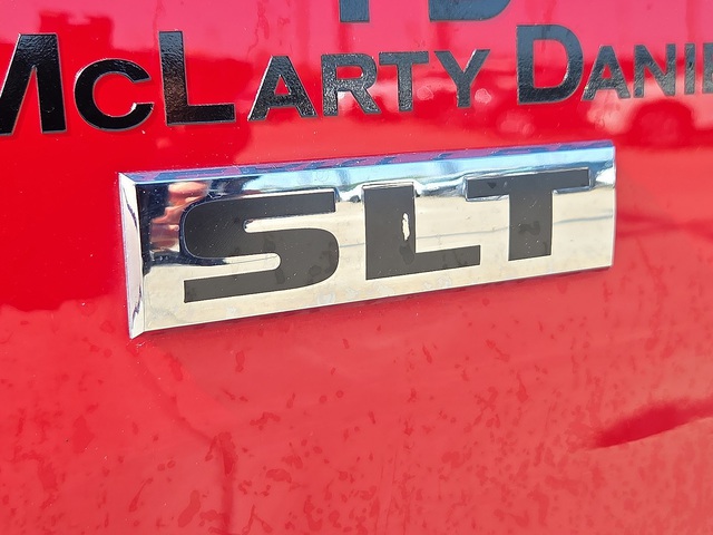 2023 Ram 1500 Classic SLT 4WD 5ft7 Box
