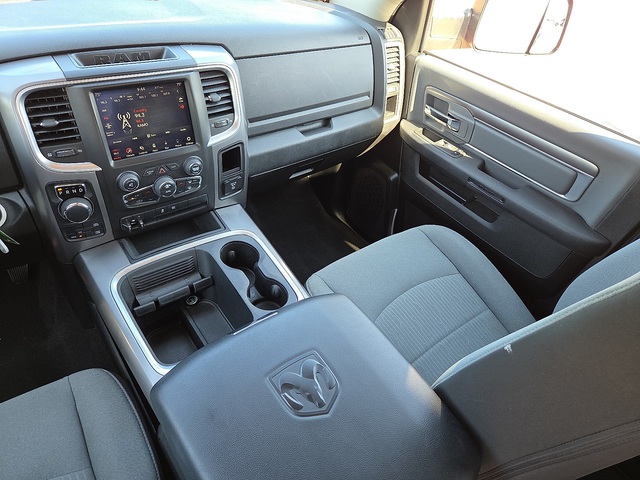 2023 Ram 1500 Classic SLT 4WD 5ft7 Box