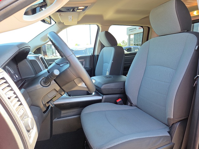 2023 Ram 1500 Classic SLT 4WD 5ft7 Box