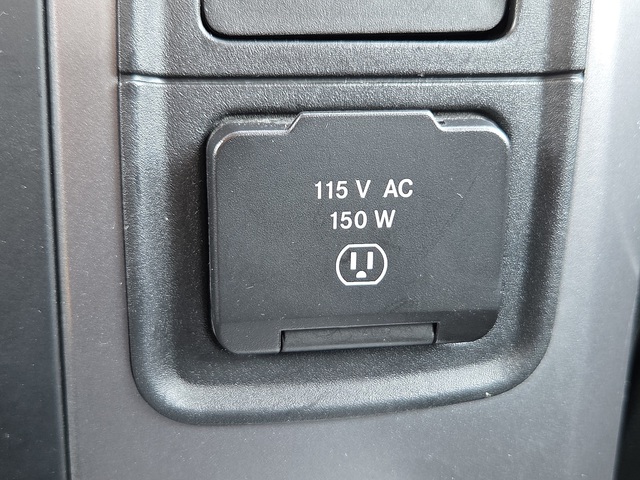 2023 Ram 1500 Classic SLT 4WD 5ft7 Box