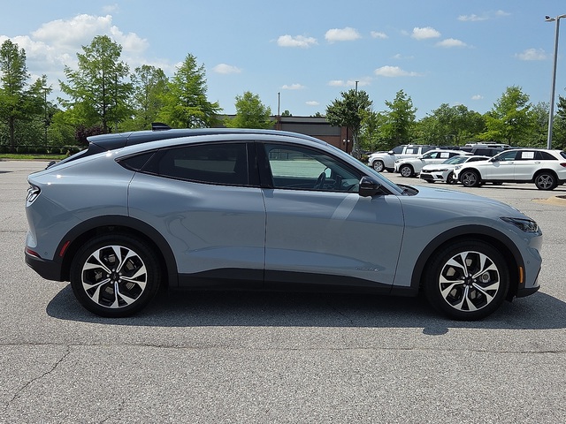 2024 Ford Mustang Select RWD Mach-E