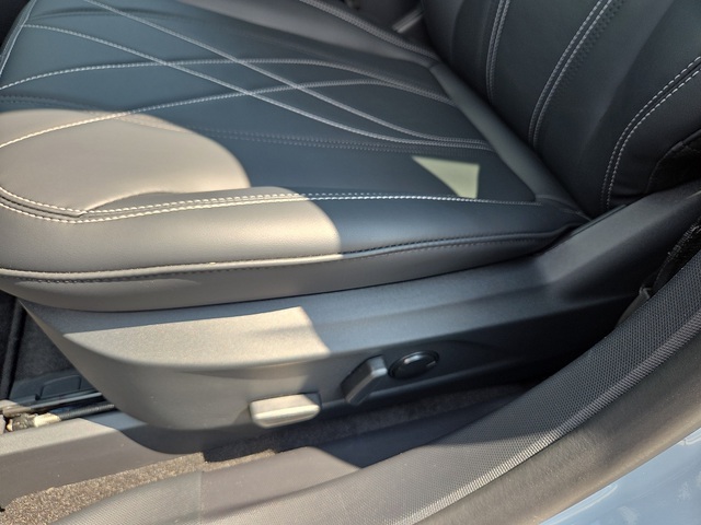 2024 Ford Mustang Select RWD Mach-E