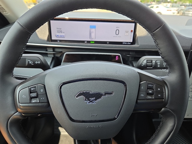 2024 Ford Mustang Select RWD Mach-E