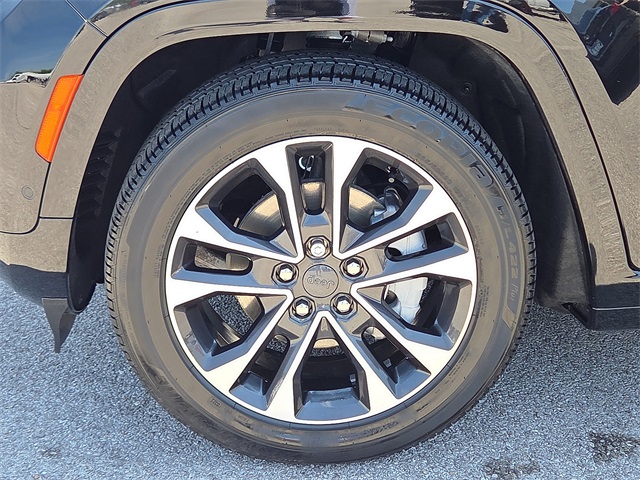 2023 Jeep Grand Cherokee Overland 4WD