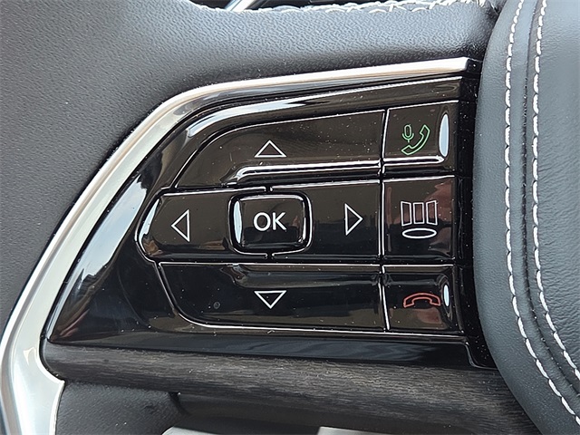 2023 Jeep Grand Cherokee Overland 4WD