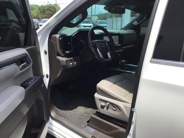 2023 GMC Sierra 1500 SLT 4WD 147WB