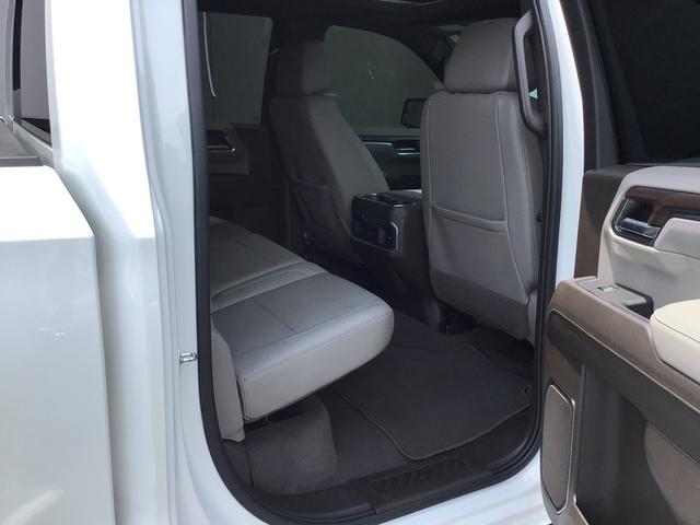 2023 GMC Sierra 1500 SLT 4WD 147WB