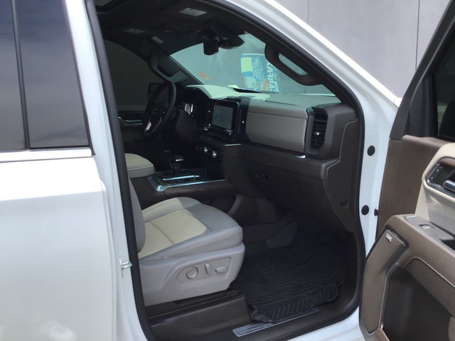 2023 GMC Sierra 1500 SLT 4WD 147WB