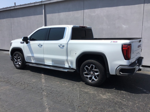 2023 GMC Sierra 1500 SLT 4WD 147WB