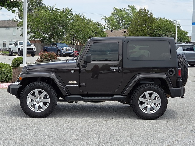 2013 Jeep Wrangler Sahara 4WD