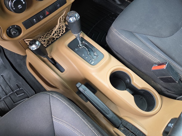 2013 Jeep Wrangler Sahara 4WD