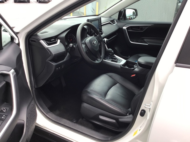2020 Toyota RAV4 LE FWD