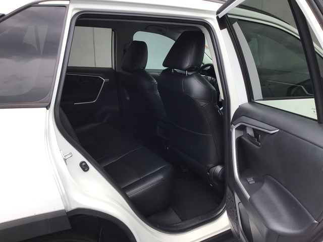 2020 Toyota RAV4 LE FWD