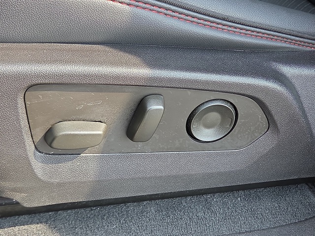 2023 GMC Canyon AT4X 4WD