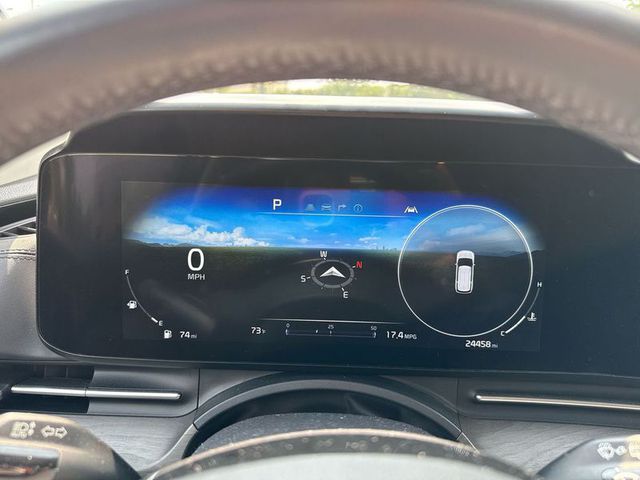 2024 Kia Carnival SX