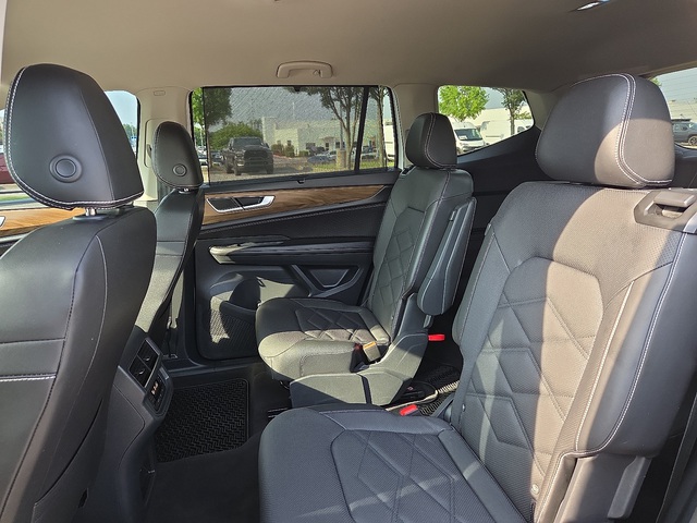 2024 Volkswagen Atlas 2.0T SE w/Tech 4MOTION