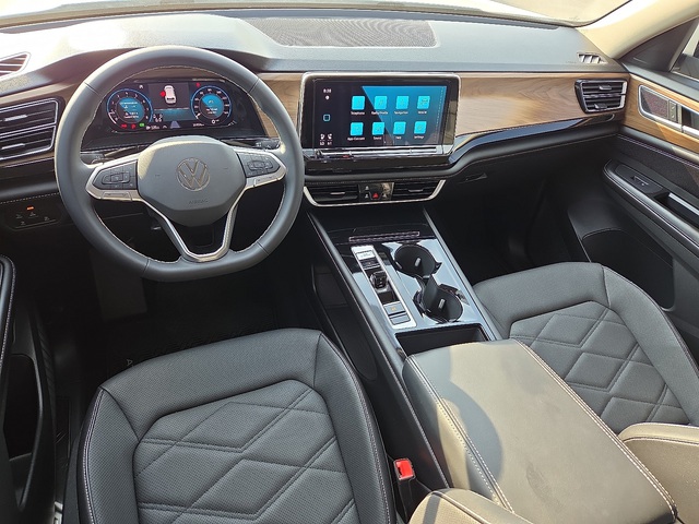 2024 Volkswagen Atlas 2.0T SE w/Tech 4MOTION
