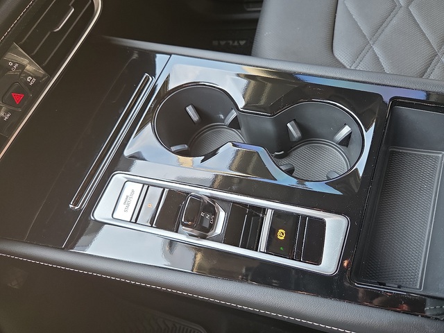 2024 Volkswagen Atlas 2.0T SE w/Tech 4MOTION