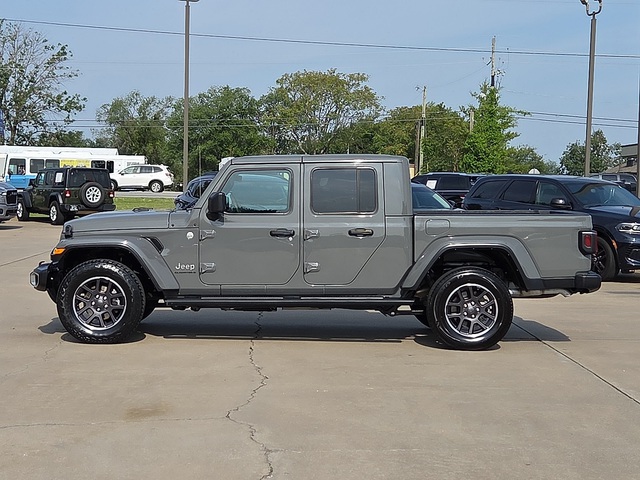 2023 Jeep Gladiator Overland 4WD