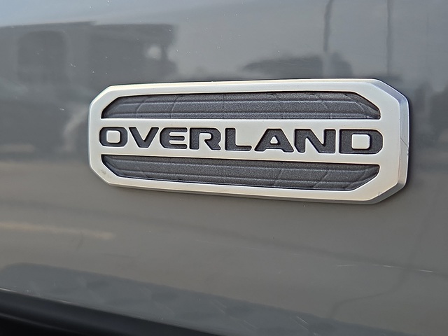 2023 Jeep Gladiator Overland 4WD