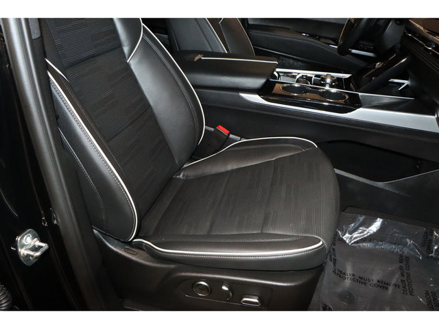 2025 Cadillac Escalade Sport 4WD