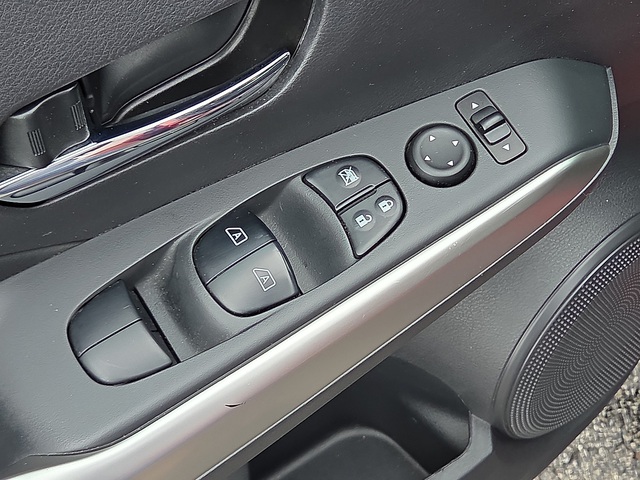 2018 Nissan Kicks SR FWD
