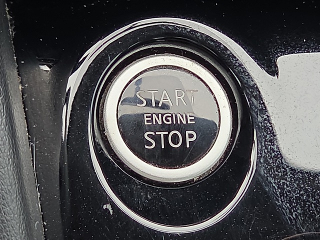 2018 Nissan Kicks SR FWD
