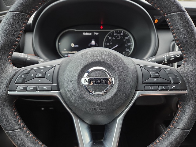 2018 Nissan Kicks SR FWD